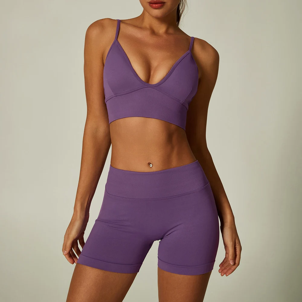 Nahtloses Scrunch-Yoga-Set für Damen: Sport-BH mit Trägern und Low-Waist-Workout-Shorts – 2-teiliges Sportoutfit für Fitness und Gym
