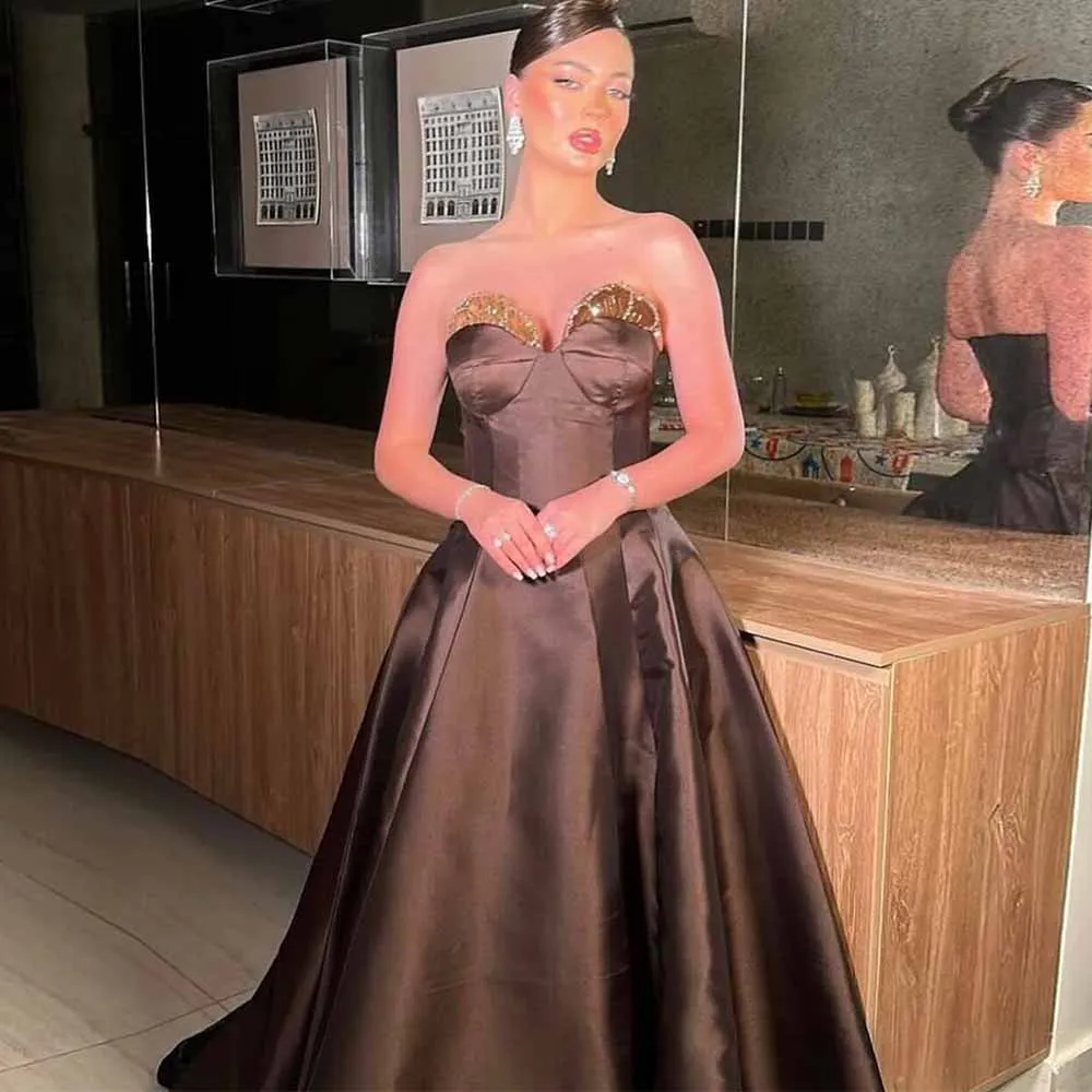 

Exquisite Prom Dresses Long 2025 Satin A-line Celebrity Dress Brown Sweetheart Beads Ruched Chic Evening Dress Saudi Arabia