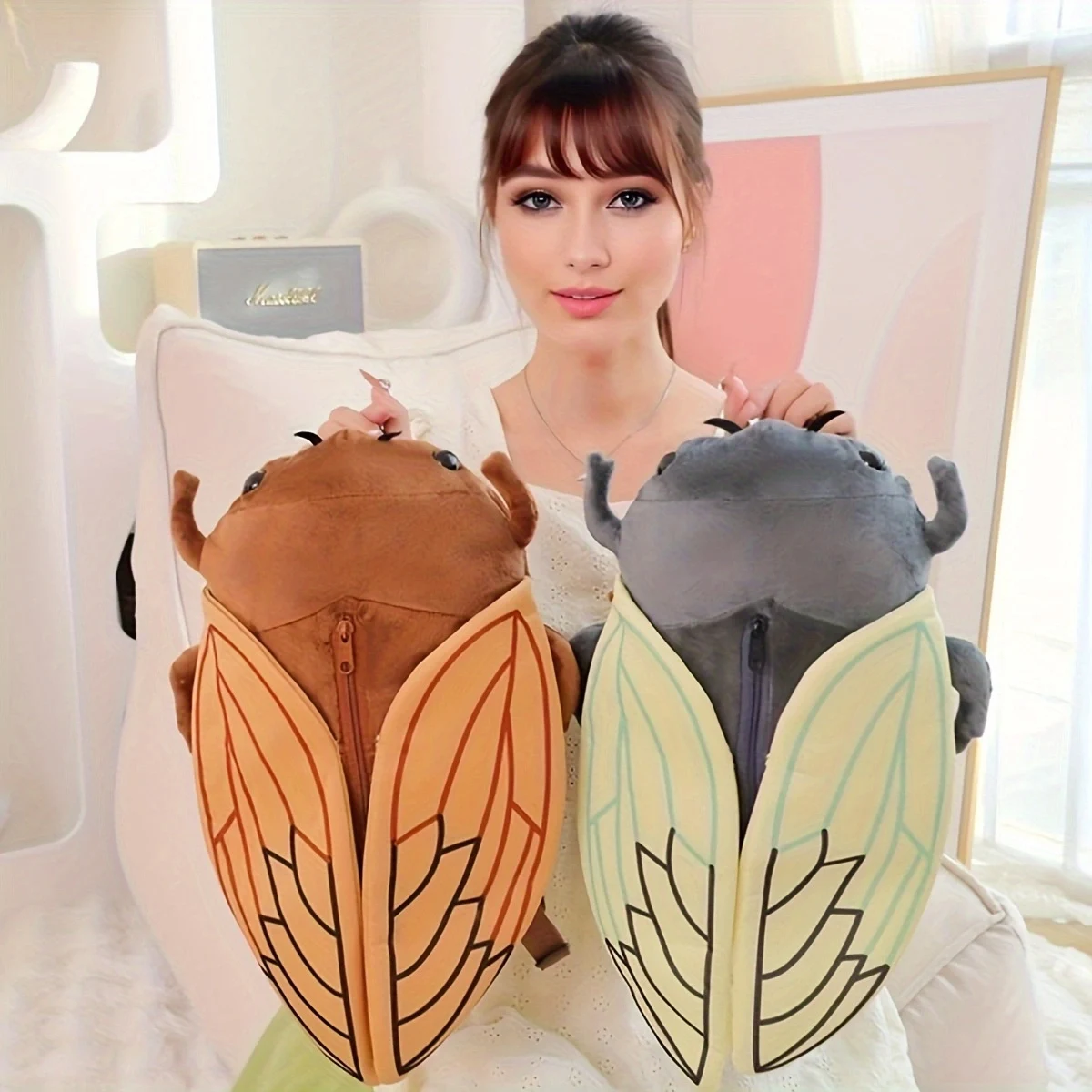 A cicada plush backpack, a creative insect backpack for children, a pre-school pack for crawling insects, a funny decoration for