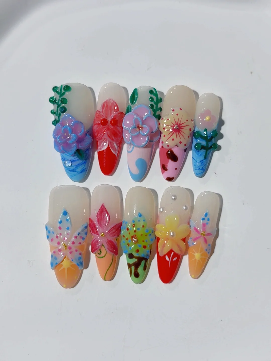 

Multi-Color Painted Stereo Relief Art Fashion Manicure (M114)