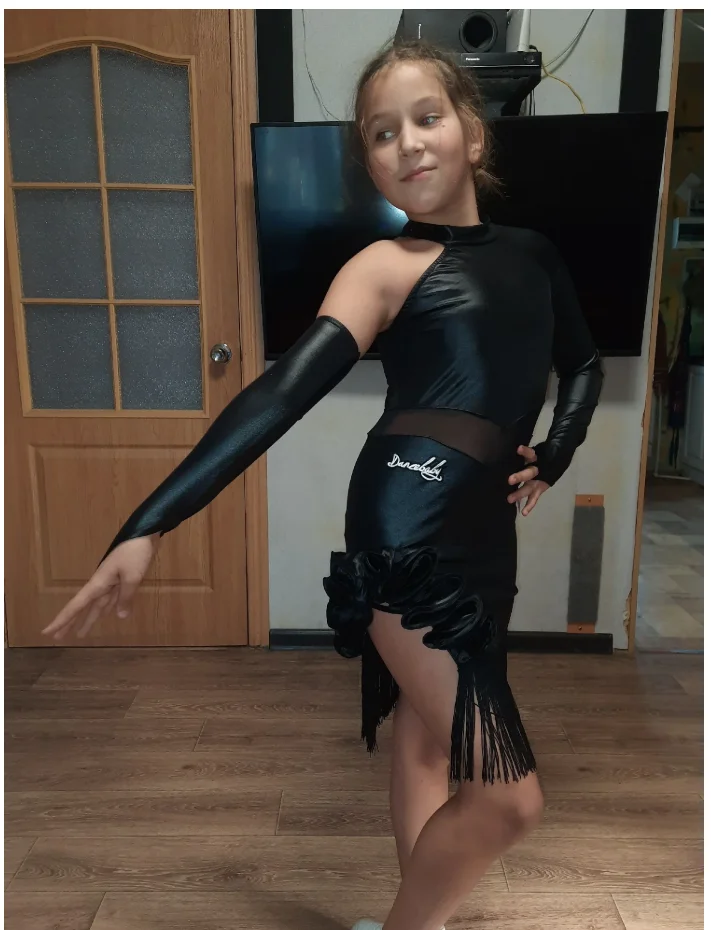 Costume de spectacle pour filles, jupe à franges noire à une manche, vêtements de danse latine pour enfants, robe d'entraînement de compétition Samba cha-cha 2025