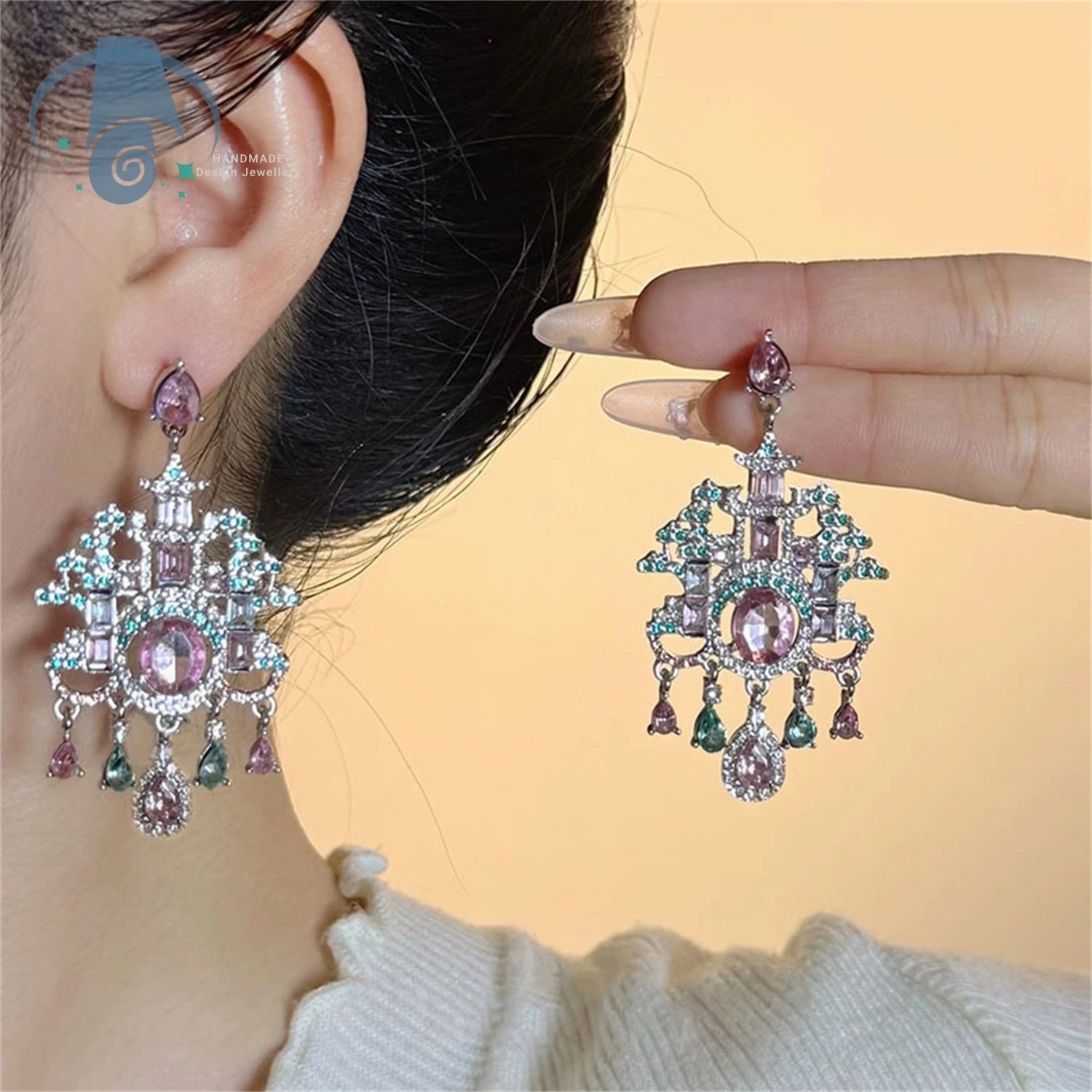 

Новые серьги в китайском стиле: красочные, винтажные, ручной работы, из смешанных материалов, женские, ретро, изысканные, с ощущением роскоши, ювелирные украшения, подарок