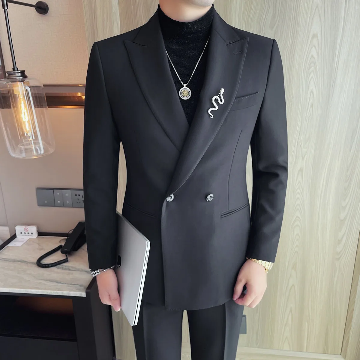 

Luxury Brooch Decoration Suit Jacket Slim Fit Wedding Groom's Formal Jacket Banquet Party Celebrity Stage Performance Blazers