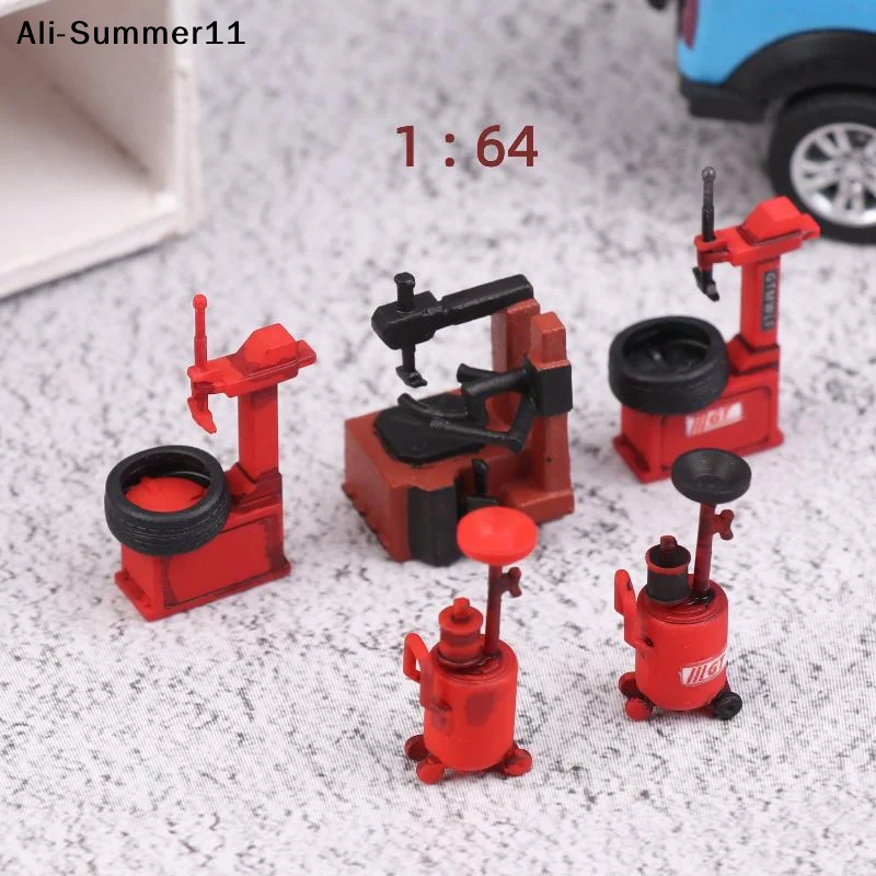 

【A6L】【HA76】1:64 Oil Collector Miniature Tire Picker Model Repair Workshop Scene Prop Model Accessory Parking Lots City DIY Model