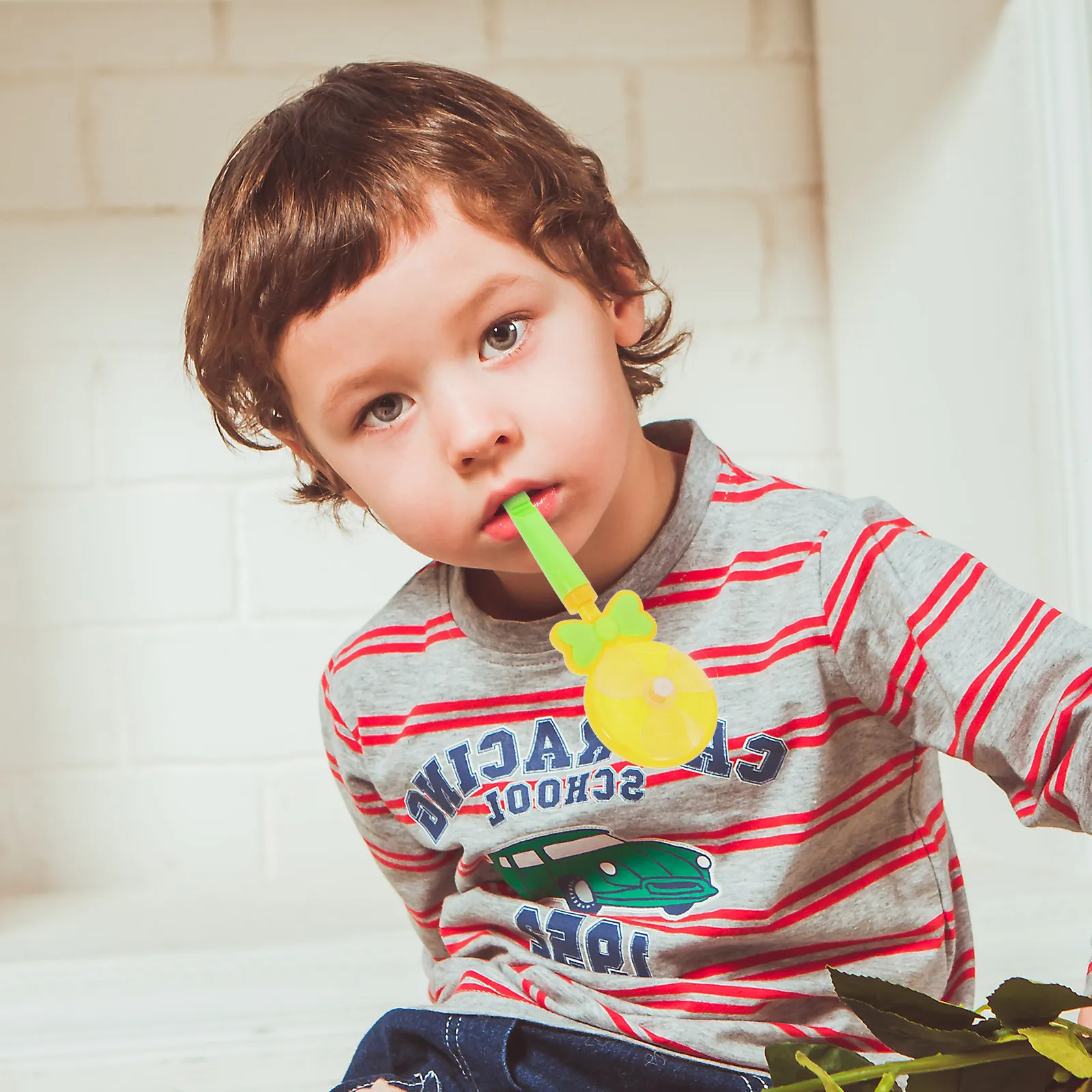 

30Pcs Kids Whistle Windmill Lollipop Shape Bright Color Creative Loud Sound Birthday Party Noise Maker Christmas Goodie Bag