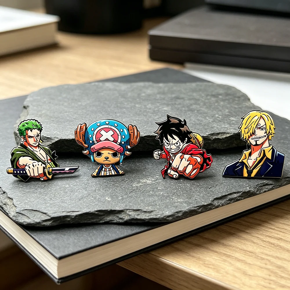 Strohhut-Piraten Anime Emaille-Pins Set, 4 Stück Luffy Roronoa Zoro Sanji Tony Tony Chopper Cartoon Metall-Broschen für Rucksack