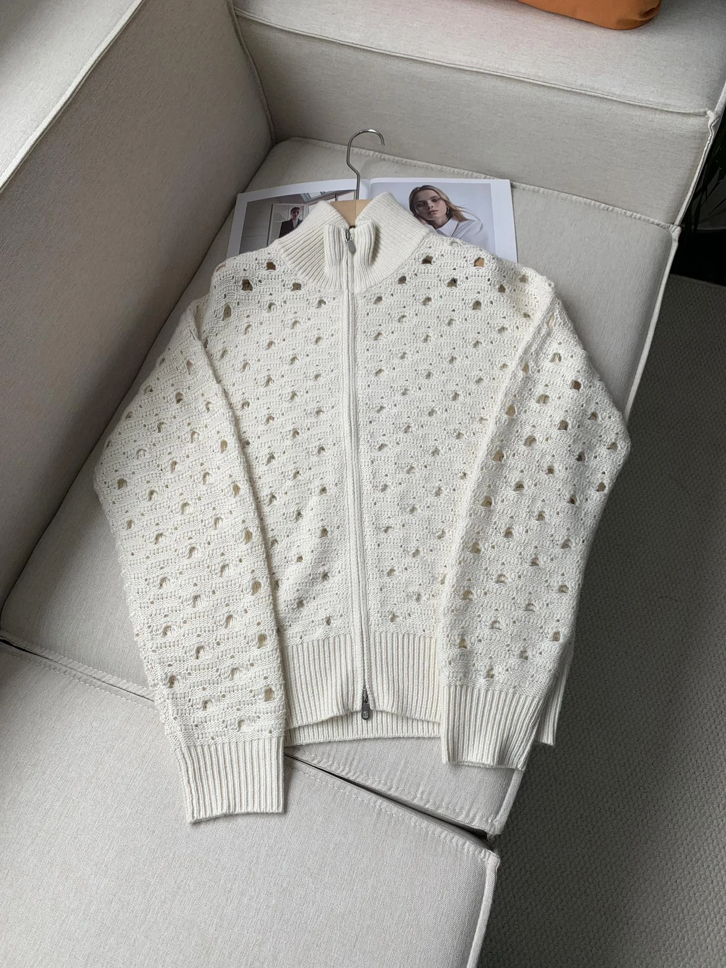 2024 Autumn New High Quality Hollow Wool Cashmere Knitted Cardigan For Women