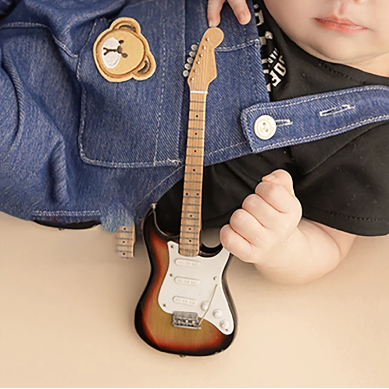 12CM Baby Photography Small Guitar Prop Newborn Posing Miniature Guitar Instrument Model Retro Studio Accessories Ornament