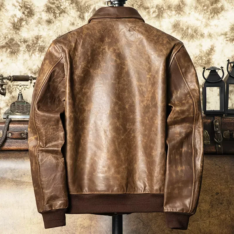 Chaqueta Cuero Vintage Militar Marrón Hombre - usage example