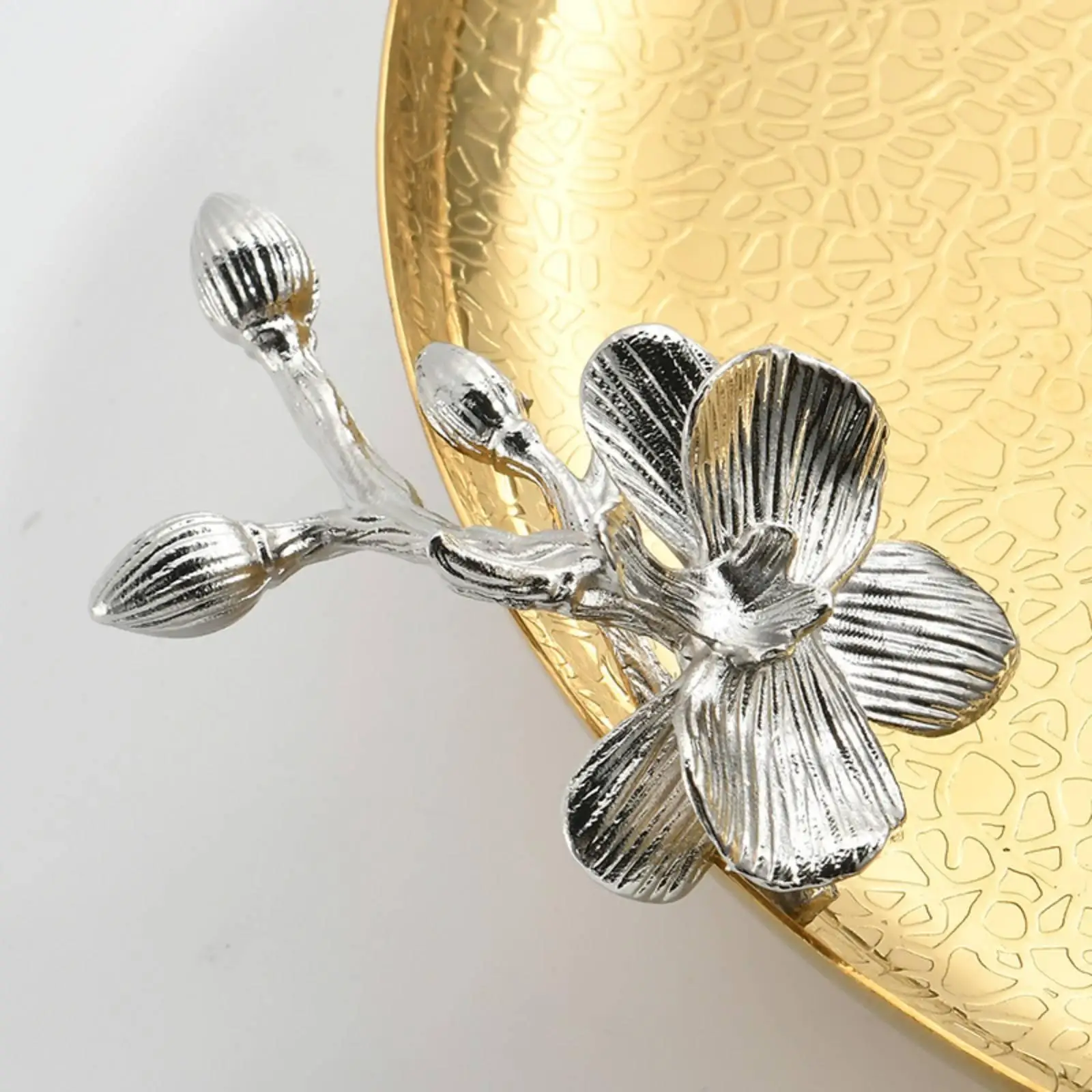 Oval Fruit Bowl with Pedestal Gold-Toned Decorative Tray with Flower Detail Stainless Steel Bowl with Pedestal Base for Hosts,