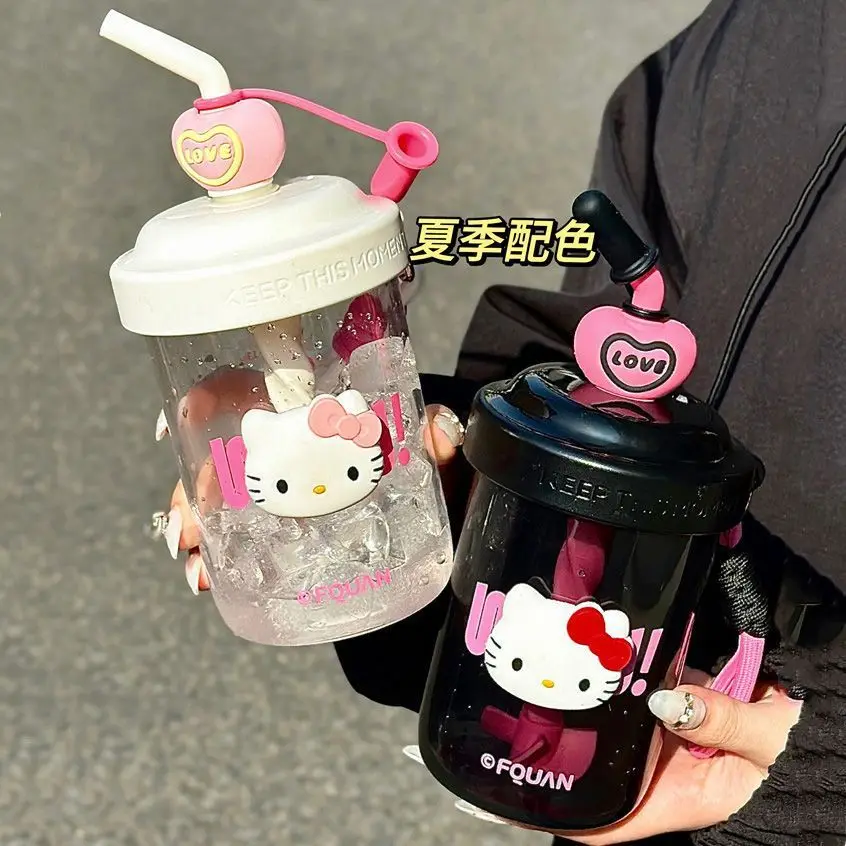 Summer 580ml Large Capacity Hello Kitty Plastic Sippy Cup Hand Mixing Cup Sanrio Simple Portable Water Bottle With Lifting Rope