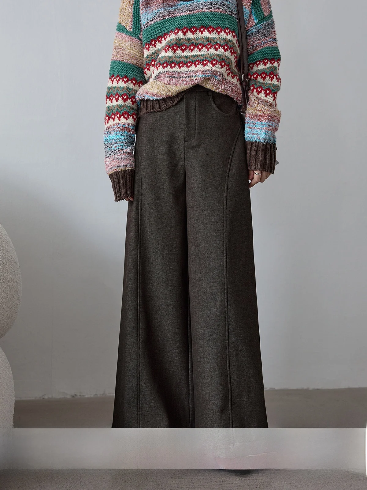 

High Waist Thickened Fleece Casual Pants Women's Coffee Color 2025 Winter New Style HUIXI Drawing Series Casual Trousers