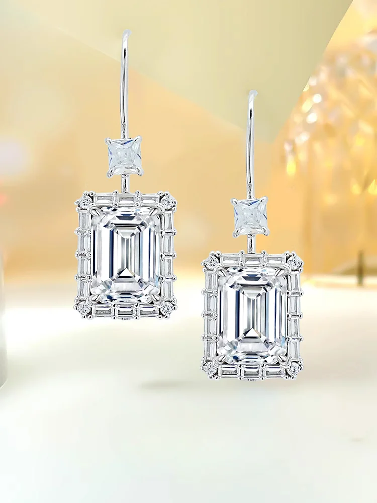 

Elegant and niche 925 pure silver ear studs inlaid with high carbon diamonds, fashionable and luxurious emerald cut and high-end