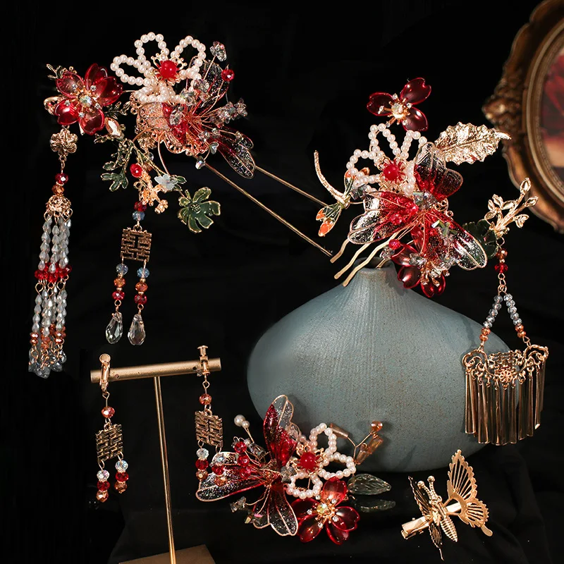 

Handmade Chinese Style Red Hairpin Golden Butterfly Hairpin Flower Crystal Tassel Hair Accessory Happiness Earring Suit New