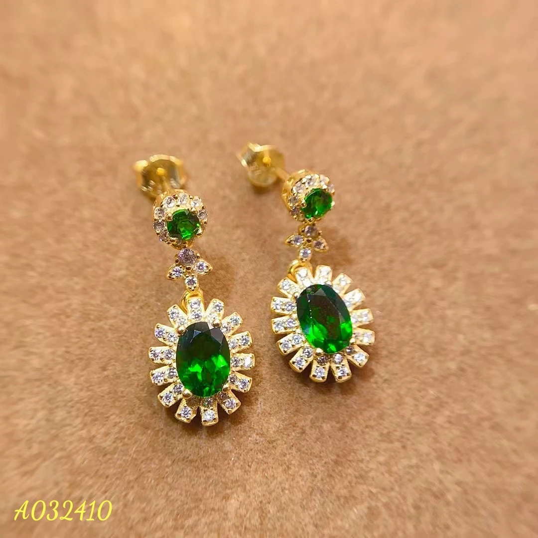 

Pure Natural Russian Diopside Women's Earrings S925 Silver Exquisite Inlaid Full Clarity Fire Brilliance Gem Support Testing