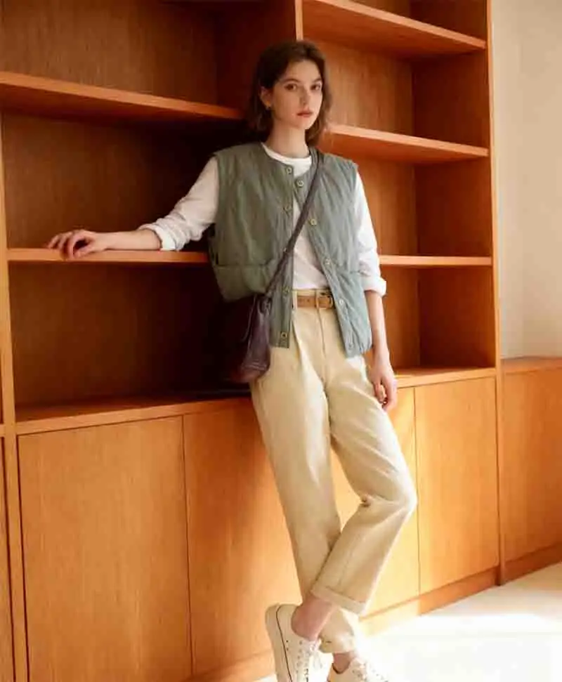 เสื้อกั๊กผู้หญิงแบบบาง เสื้อกั๊กหนังสำหรับฤดูใบไม้ร่วง ปรับได้ ทนทาน มีกระดุมแป๊กและหัวเข็มขัด เหมาะสำหรับขี่มอเตอร์ไซค์