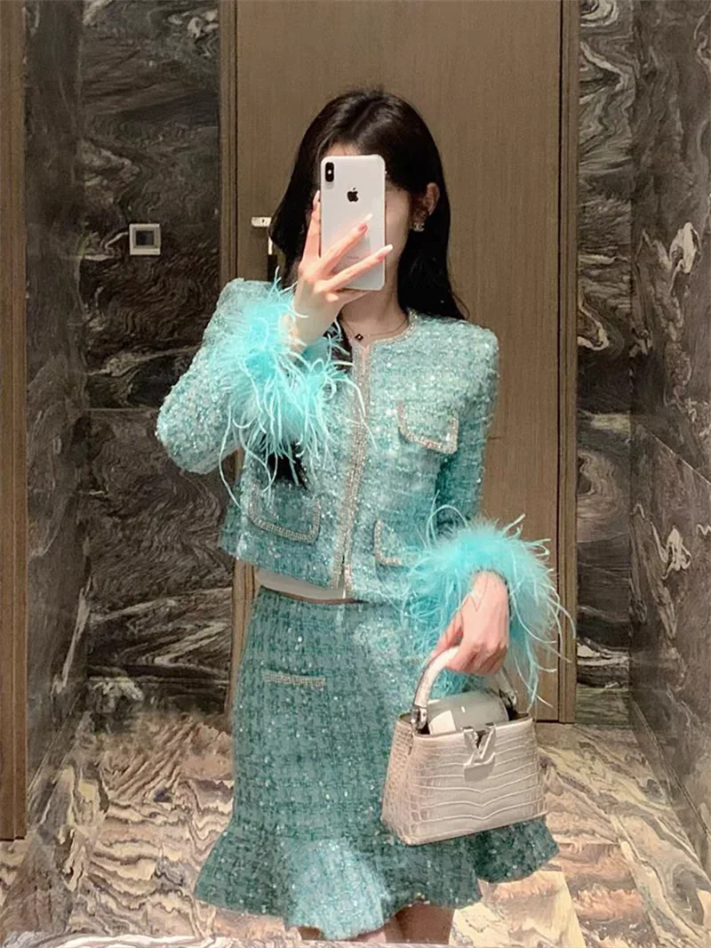 2024 New Fashion Fall Winter Women Multi Pocket Diamonds Jacket Tassel Pockets Sequins Tweed Ruffles Mini Skirt Two Piece Set