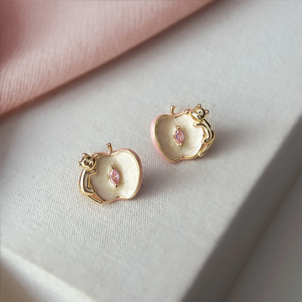 

Sweet Pink Enamel Half Apple and Cat Stud Earrings for Women Fashion Rhinestone Cute Girl Party Birth Gifts Jewelry