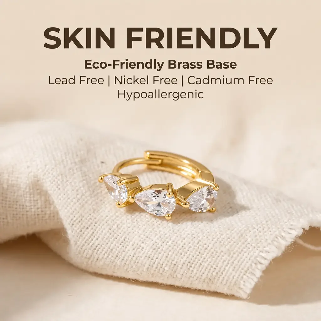 Moonmory Einfache Luxus Umweltfreundliche Messing Dreifach-Birnen-Huggie-Creolen für Damen 18K Vergoldete Ohrringe 5A Zirkon – Detail 14