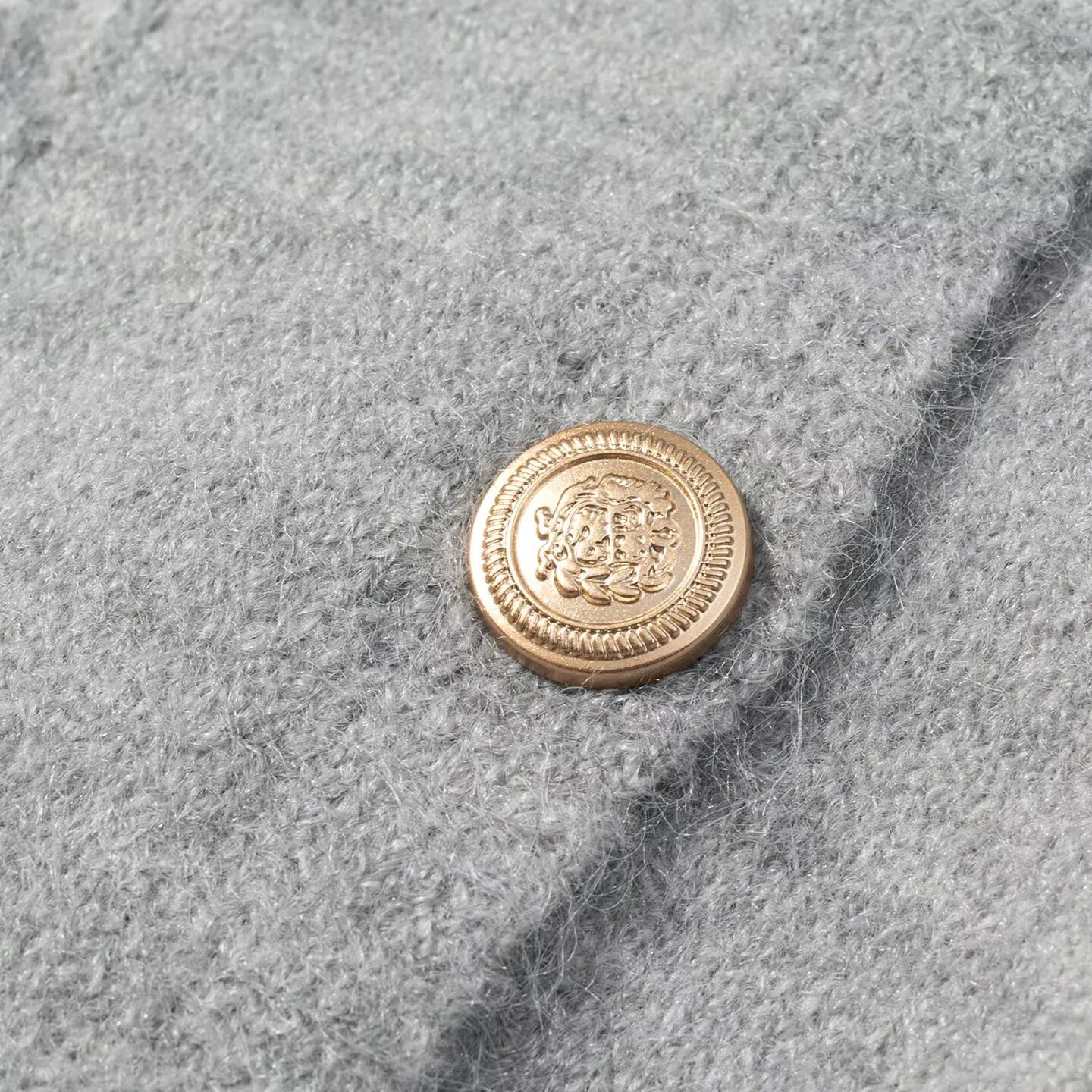 ZBZR Outono Nova Moda Fena Colete de Malha com Bordado de Borboleta de Desenho Animado Nó Topo em Camadas Estilo Universi...