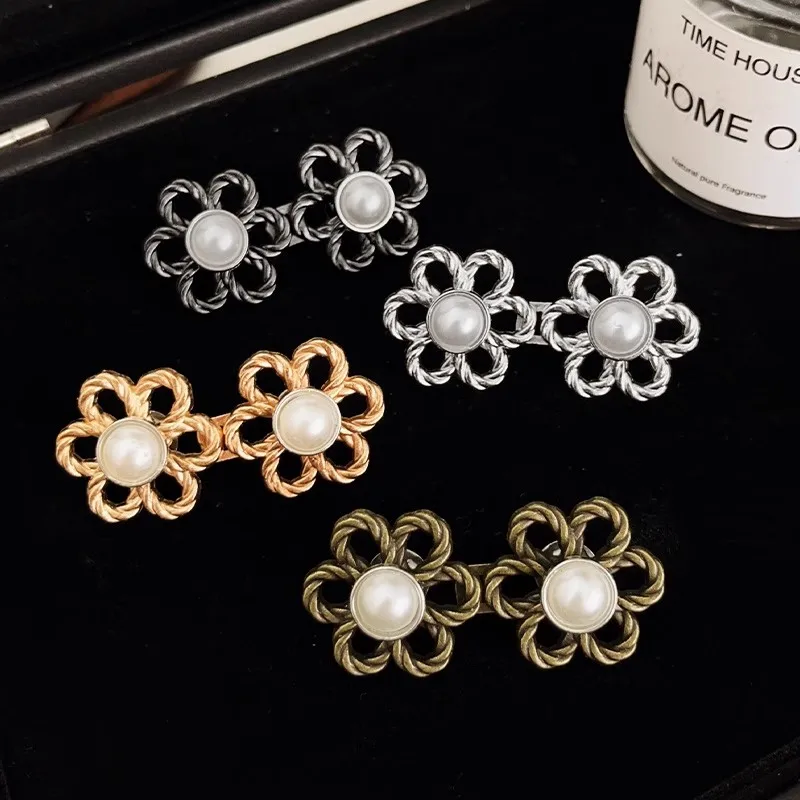 1/4Pcs Flower Waistband Tightener for Jeans Pants Dress Buttons Adjustable Tighten Decoration Waist Buckle Jewelry Accessories