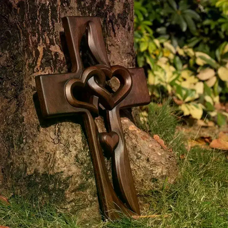 Carved Intertwined Hearts Cross Wall Decoration Rustic Wooden Double Hearts Cross Wall Sculpture Religious Decor Hand-