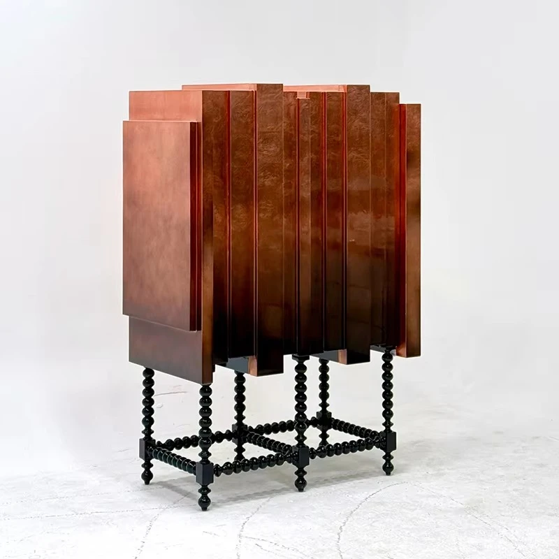 Modern designers gradually change solid wood panel bar cabinet locker