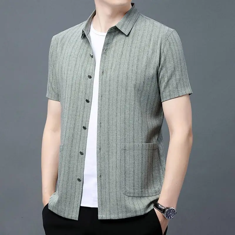

Men k Gray Textured Short Sleeve Shirt Lapel Collar Single Pocket Button Down Slim Fit Casual Top