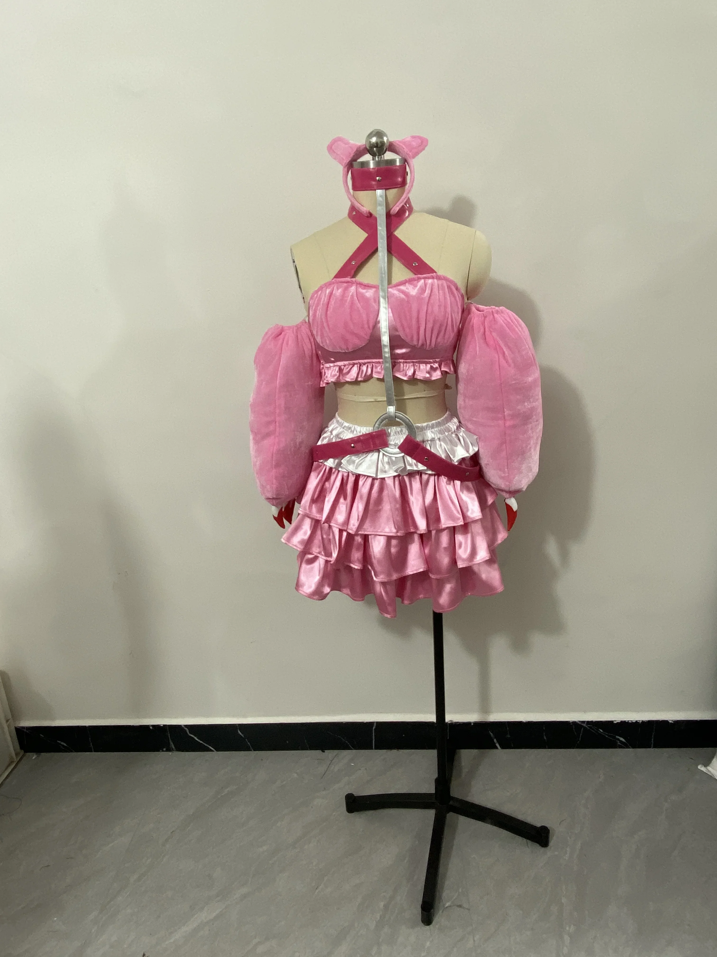 

SUPER SONICO GRG Racing Queen Genus Gloomy Bear Cosplay Costume with socks