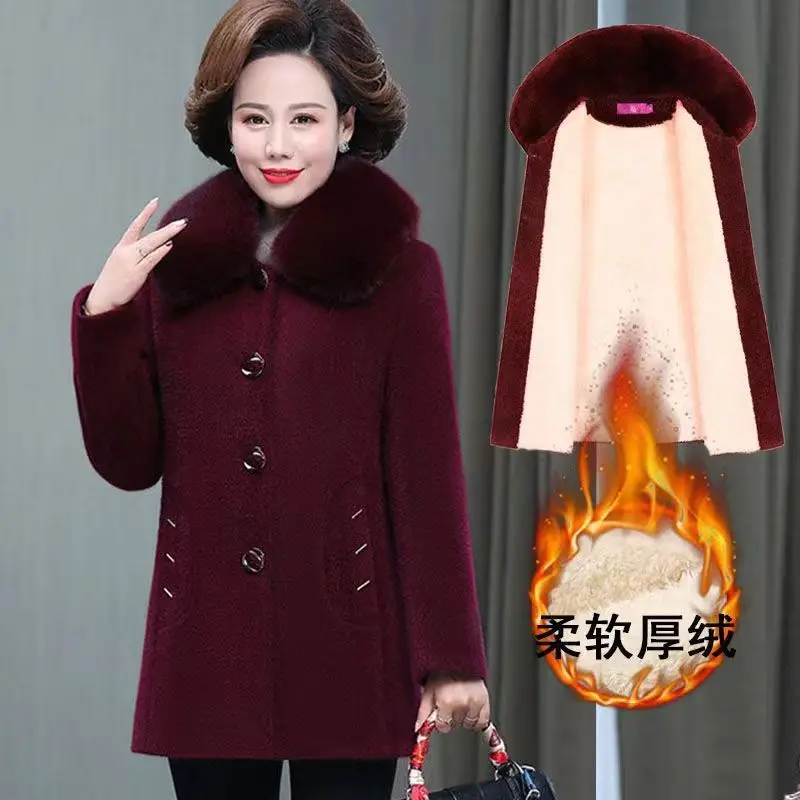 

Thickened Cotton Jacket Warm Winter Outerwear for Mom and Grandma Long Sleeve Chinese Style Women's Mink Collar Warm Coat TS619