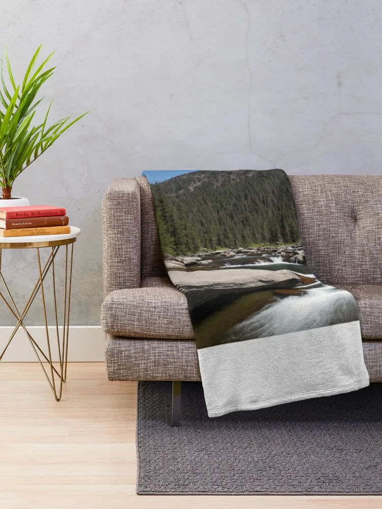 Explore Mountain Rivers in Unique Natural Landscapes Throw Blanket Flannels Blankets For Bed Blankets