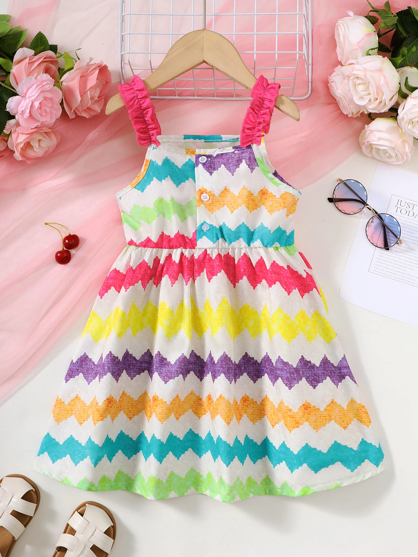 Sommerkleid für Mädchen, schlicht und lässig, Regenbogenfarben, Wellenmuster, kühl und atmungsaktiv, halboffener Kragen