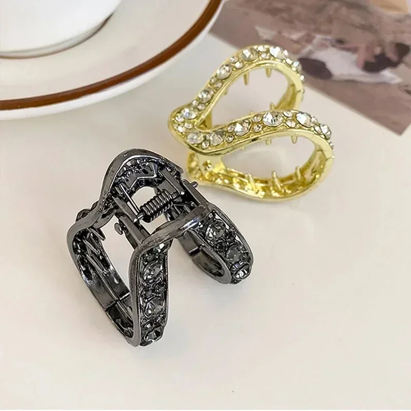 New Mini Rhinestone Hair Clip For Women Small Fashion Anti-Drooping Metal High Ponytail Hair Claw Headdress Hair Accessories