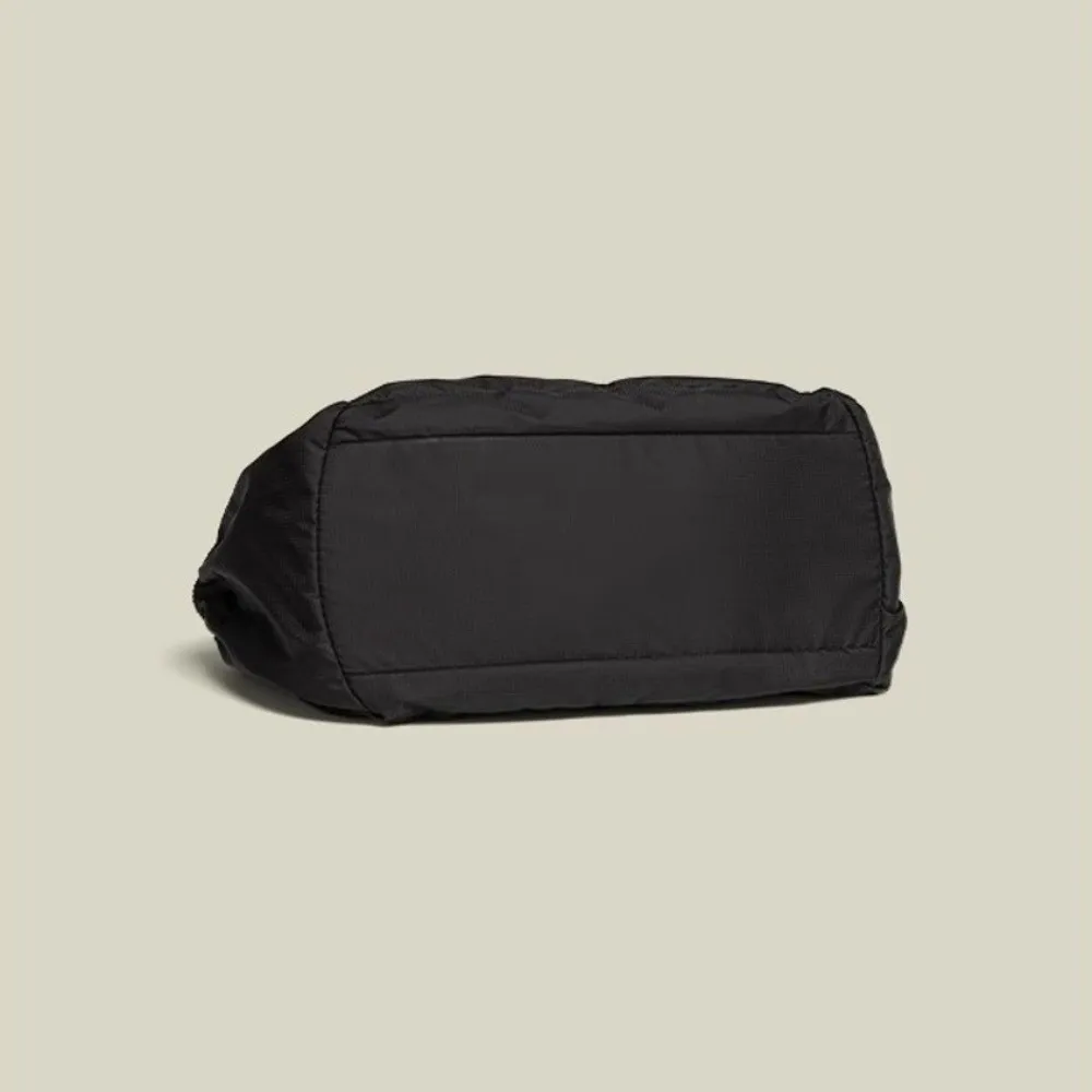 

Versatile Portable Crossbody Bag Solid Color Waterproof Shoulder Bag Smooth Oxford Cloth Large Capacity Outdoor Bag Unisex