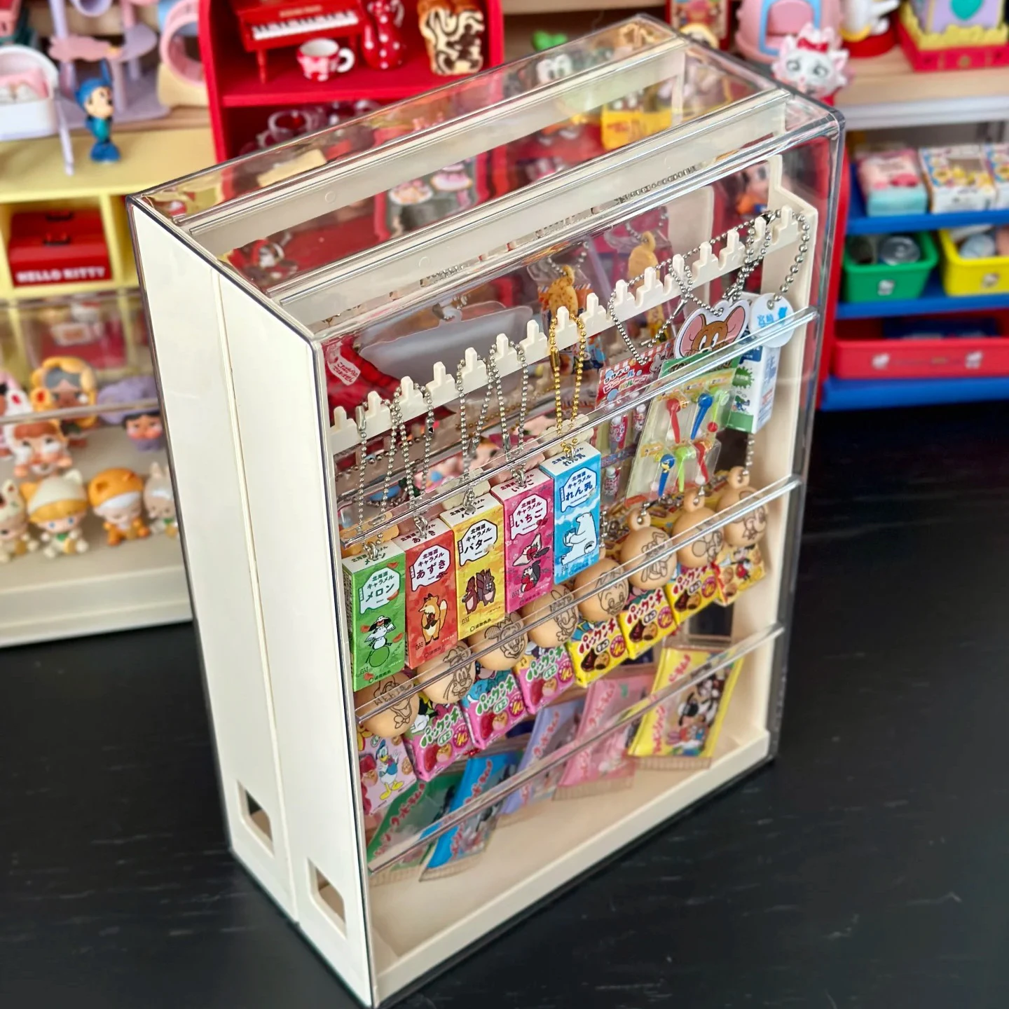 Keychain Storage Display Box Desktop Organizer Pull-out Decorative Display Rack Anti-tangle Toy Egg Holder Jewelry Stand