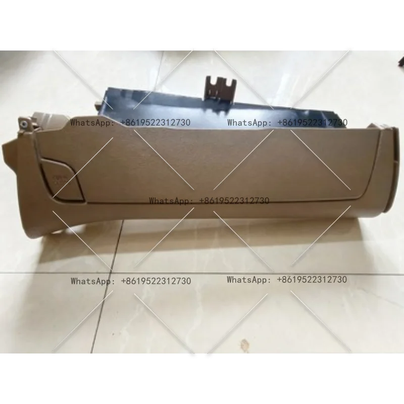 Suitable for Toyota RAV4 Rongfang passenger storage box 09-12 years beige, black, gray