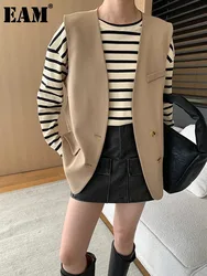 [EAM] Women Khaki Single Breasted Big Size Elegant Vest New V-collar Sleeveless Fashion Tide Spring Autumn 2024 1DH6594