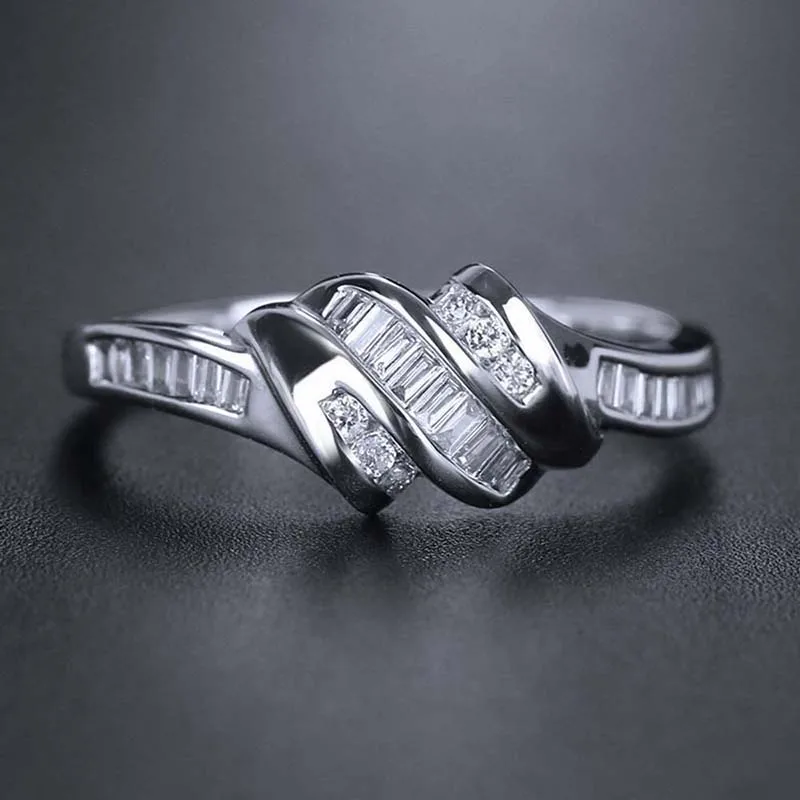 Huitan Schicker, glänzender Zirkonia-Ring für Damen, Verlobungsring, Schmuck, modischer, moderner Stil, Fingerzubehör für die Hochzeitszeremonie