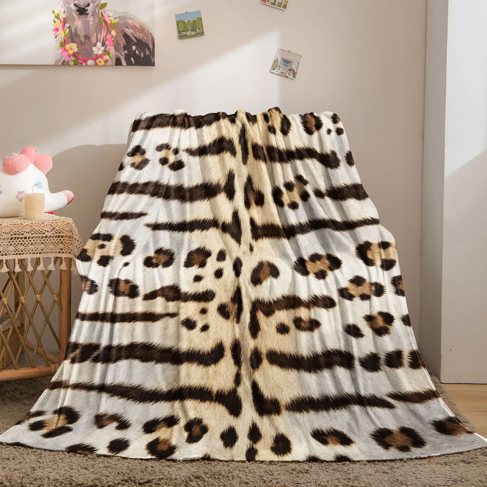 Symmetric Leopard Faux Hide Print Flannel Throw Blanket Ultra Soft Plush Warm Lightweight Blanket for Sofa Bed Car Travel Cover