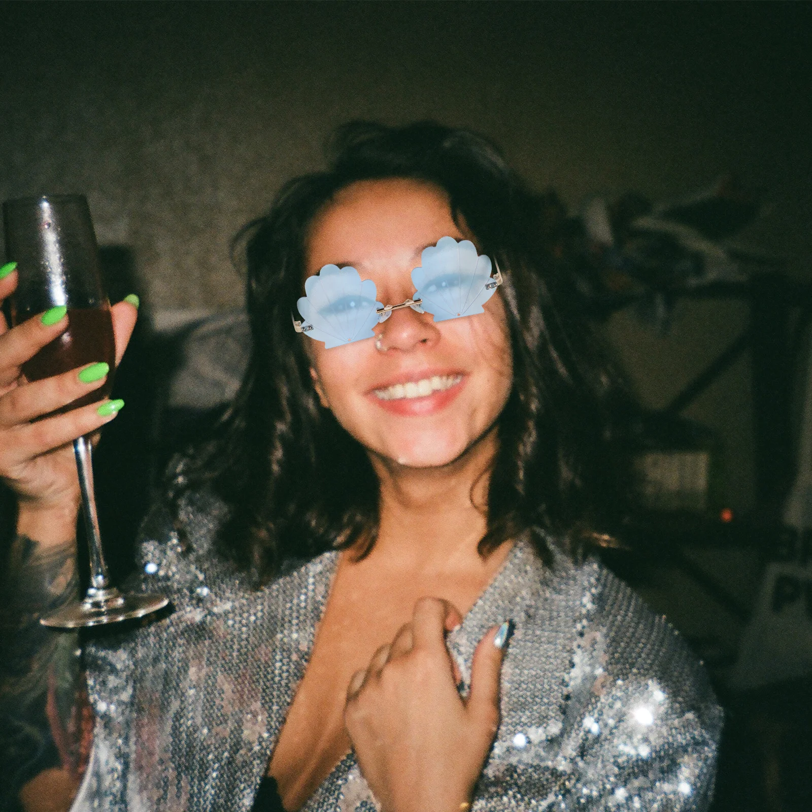 

1Pcs Sunglasses Funny Conch Design Blue Party Photo Prop Fashion Eyewear Glasses Decor Photo Booth Sunglasses Party Glasses