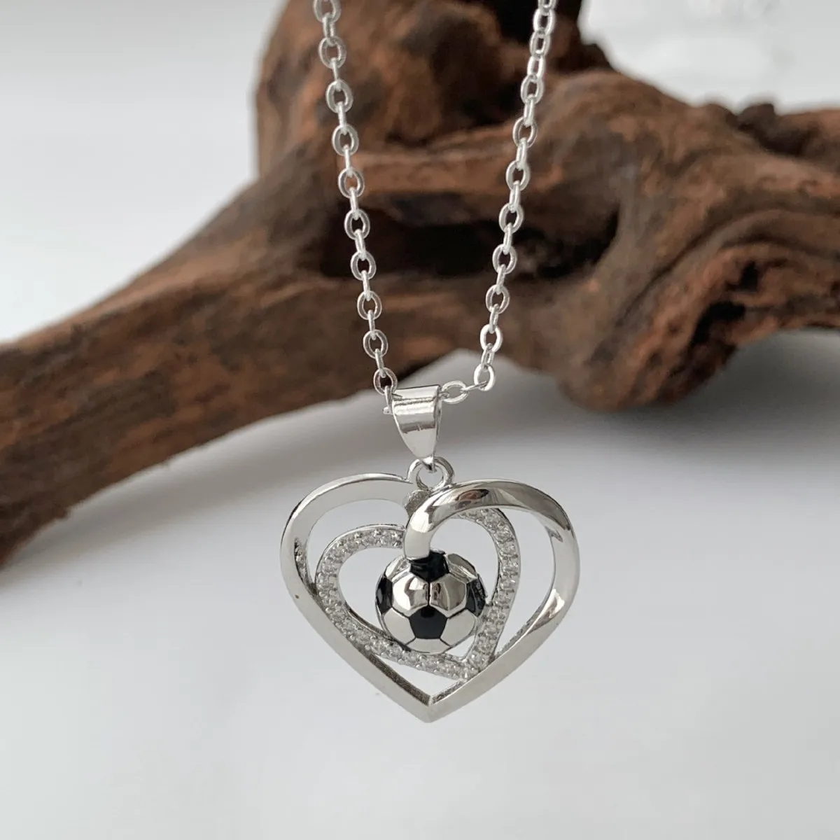 

Rhinestone Football Heart Necklace Trendy Love Ball Pendant Women Clavicle Chain Fashion Jewelry Gift