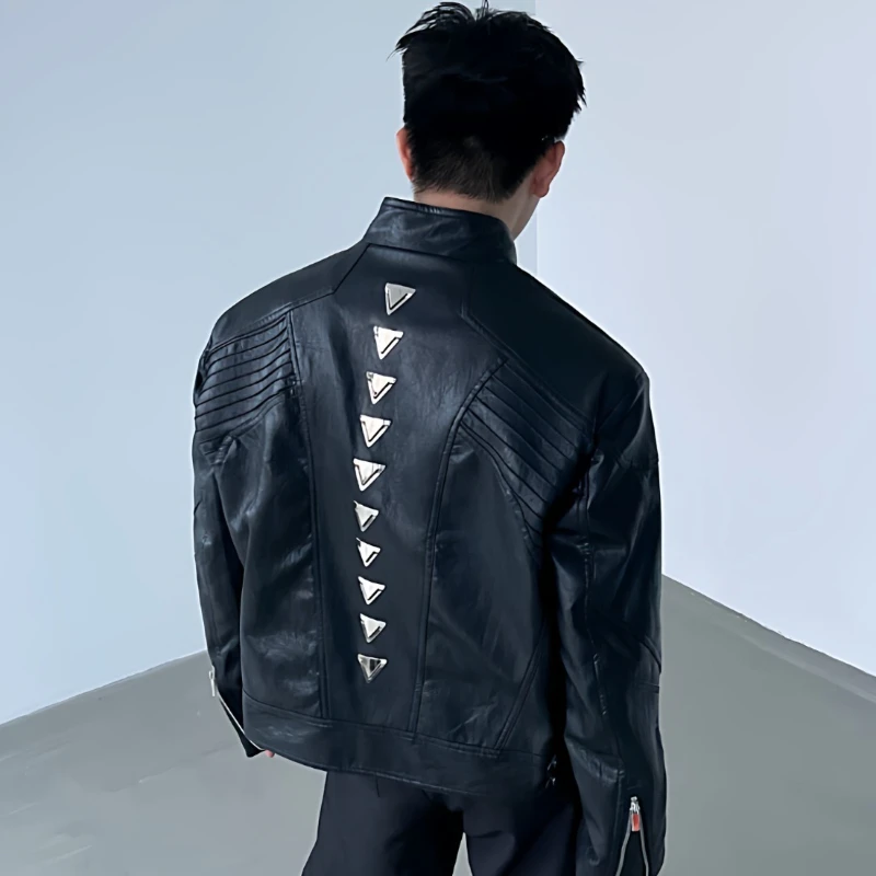 

Весенняя американская нишевая короткая кожаная куртка с металлическим плиссировкой для мужчин с воротником-стойкой, модная повседневная уличная одежда, верхняя одежда