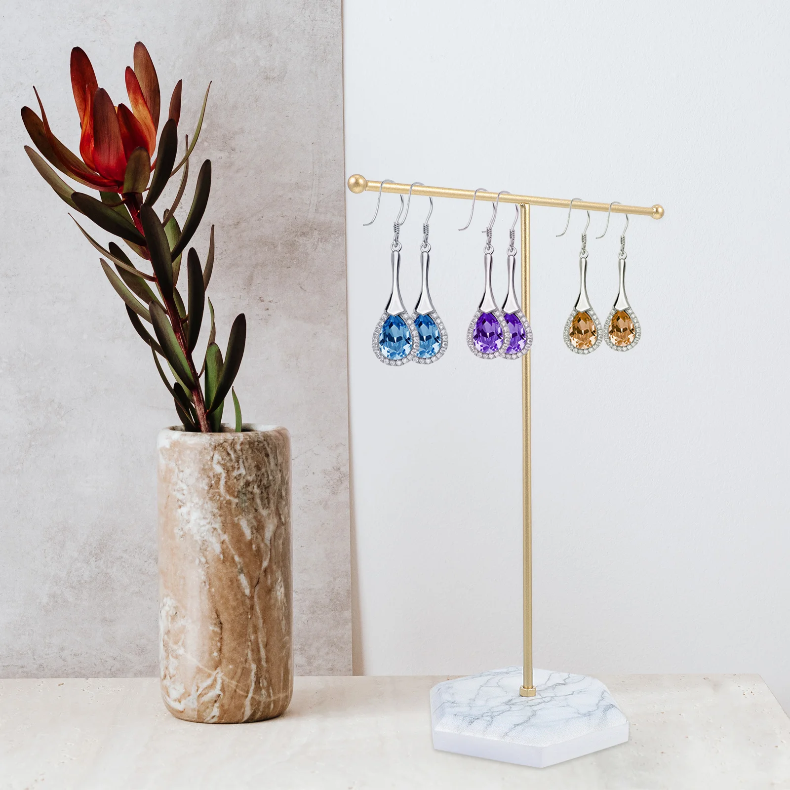 حامل عرض القرط على شكل حرف T حامل مجوهرات رف تخزين حرفي حديدي قاعدة رخامية مقاومة للاهتراء للاستخدام المتكرر في المنزل أو المتجر