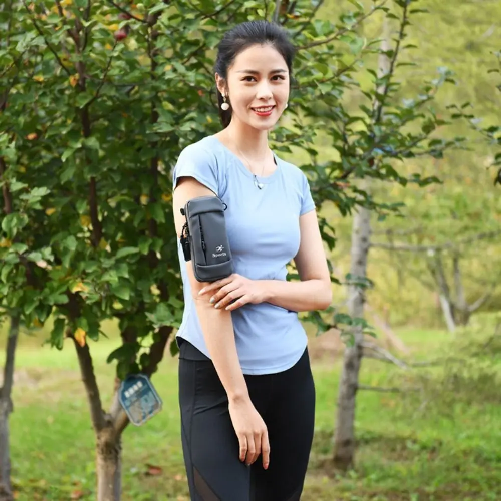 

PU Leather Universal Phone Armband Bag with Headphone Jack Waterproof Outdoor Running Phone Holder Fashion Non-slip