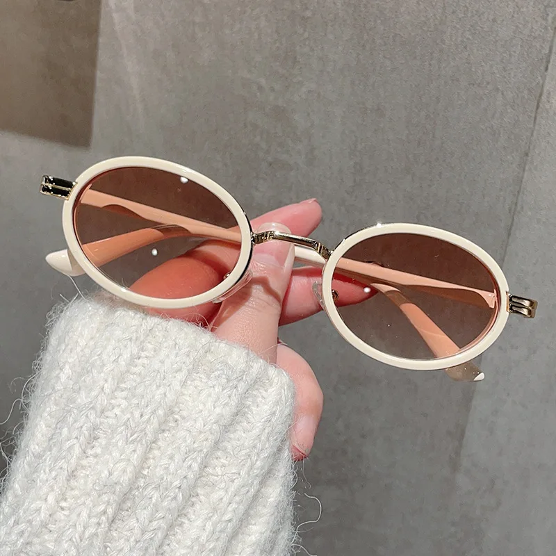 Elliptical Small Frame Steam Punk Sunglasses Women Vintage Ruond Frame Glasses Ladies UV Resistant Sunscreen UV400 Sunglasses