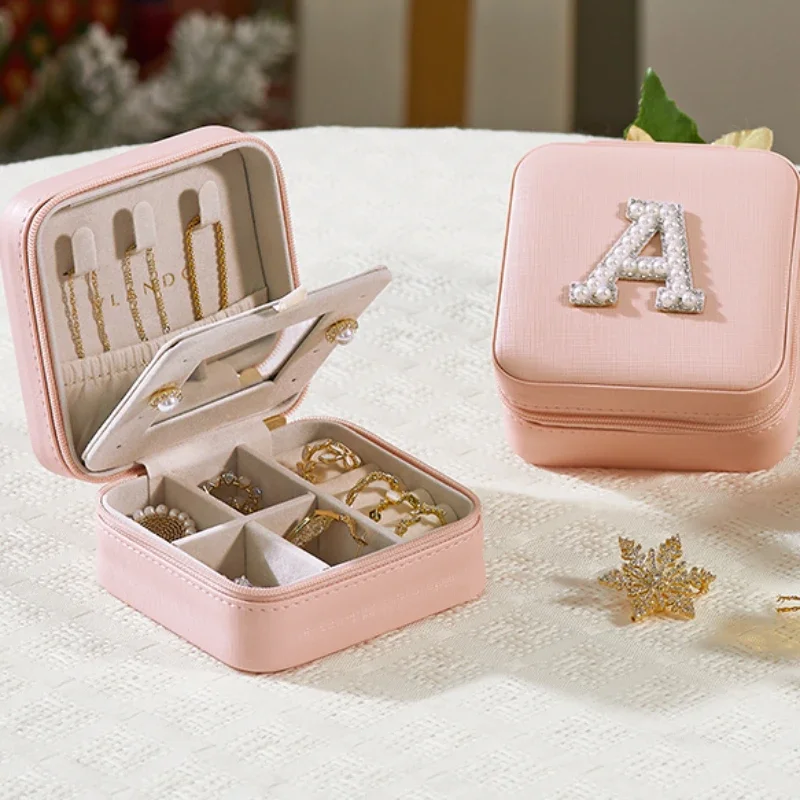Personalized Initials Pearl Letter White Pink Travel Leather Jewelry Box for Bridesmaid Bride To Be Gift Wedding Gifts for Her