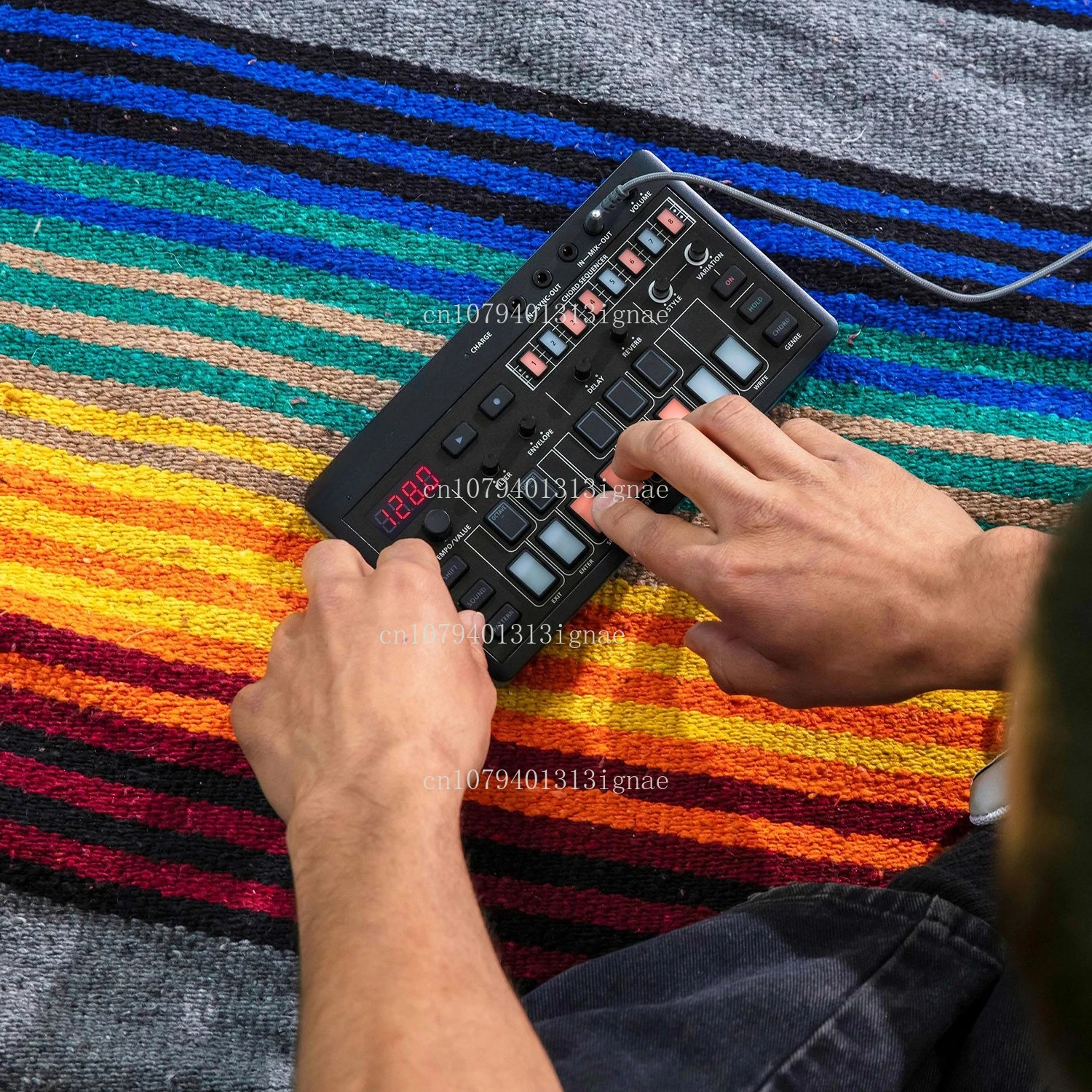 

E-4 Vocal Effects J-6 Chord Synthesizer T-8 Rhythm Drum Machine S-1 Vintage Synthesizer Portable Synthesizer Studio Accessories