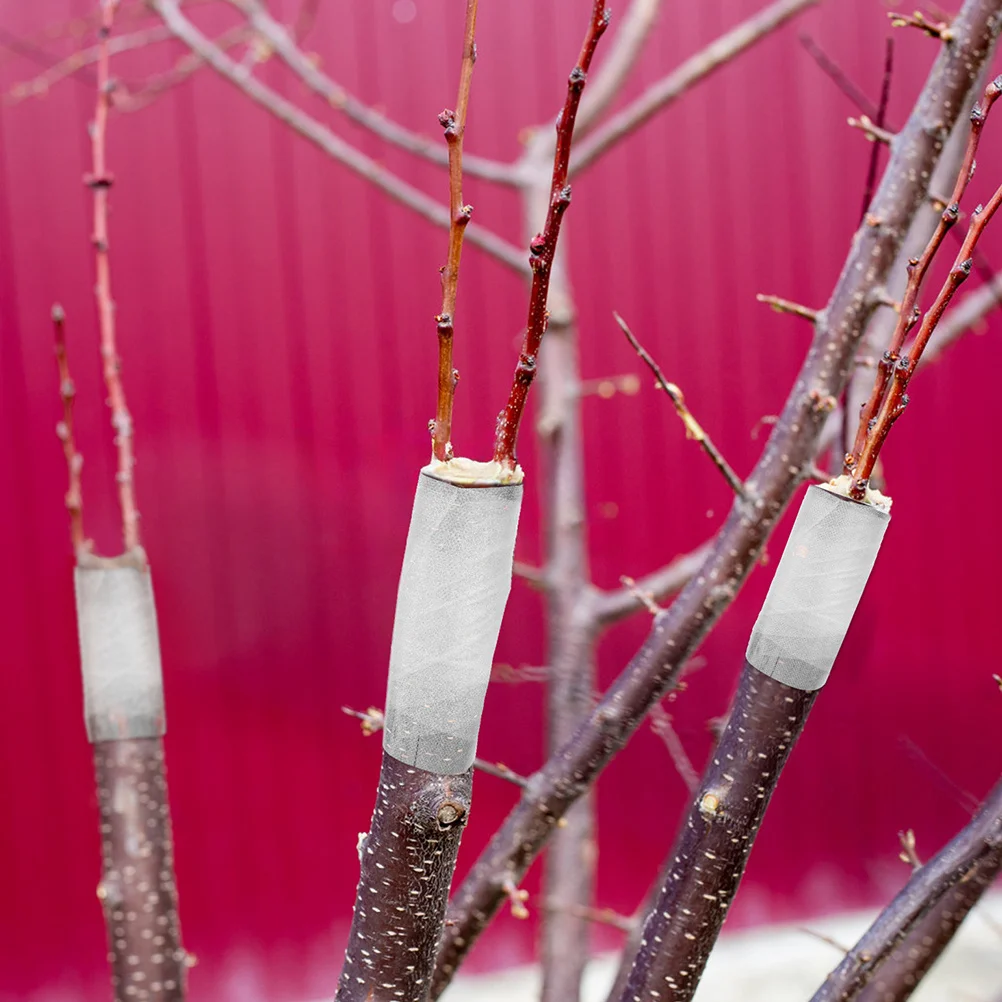 Winter Tree Trunk Protector Wrap Non-Woven Fabric Cover for Bark Protection Frost Resistance Easy Fit for Various Tree Sizes and