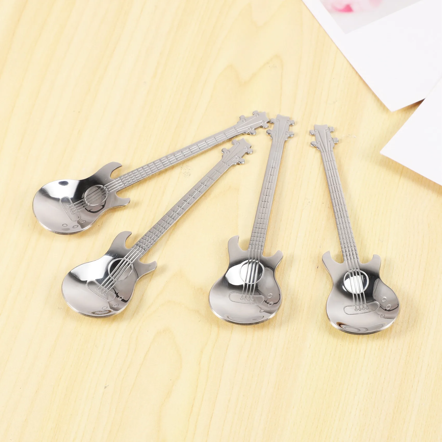 BVBV Cucharaditas de café para guitarra, 4 cucharas de café musicales de acero inoxidable, cucharaditas, cucharas para mezclar, cuchara de azúcar (plata)