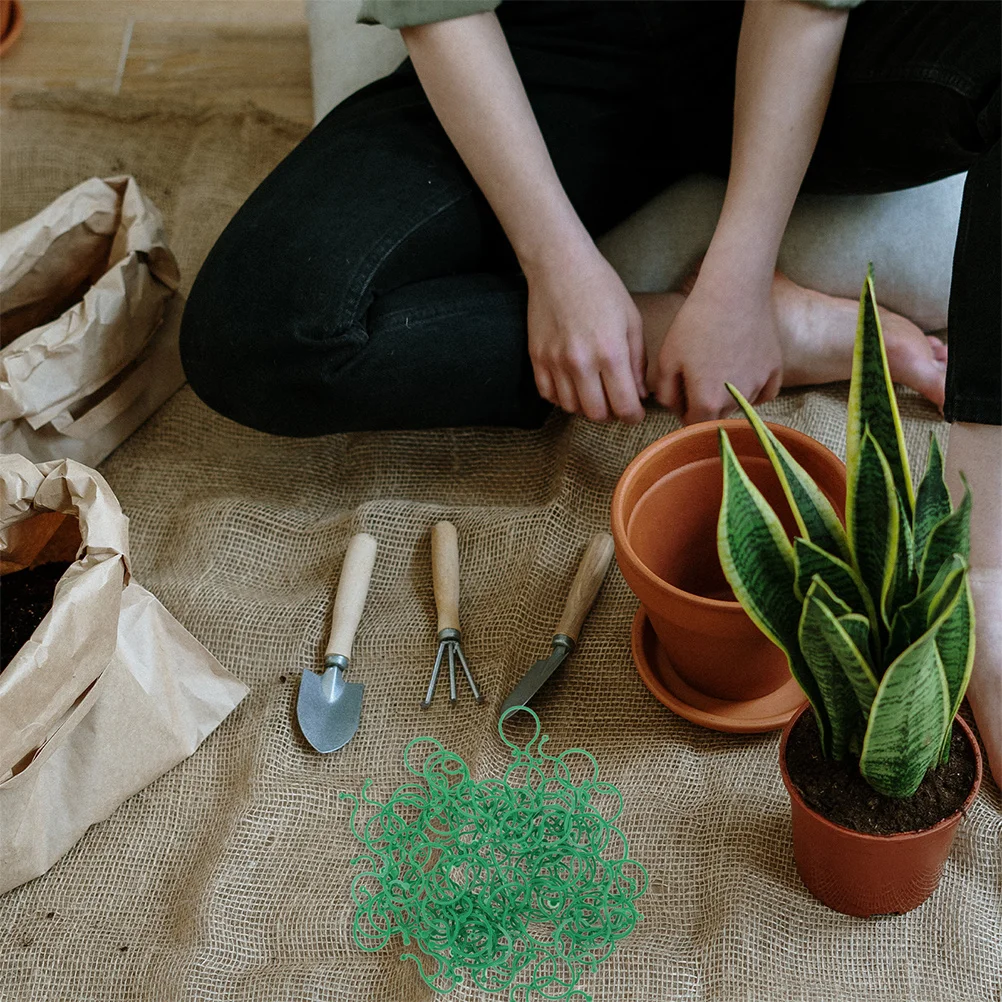 

100Pcs Plastic Stem Holders for Garden Plant Support Heavy Fruit Plants Sturdy Pe Material Easy Install Adjustable Crop Yield